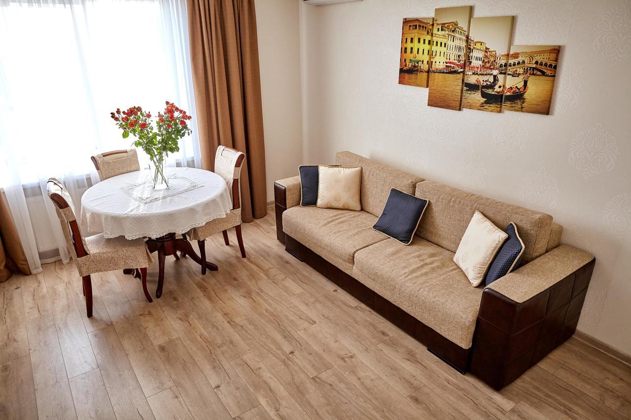 City Center Lux Family Apartment Винница Экстерьер фото
