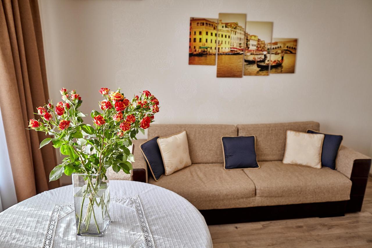 City Center Lux Family Apartment Винница Экстерьер фото